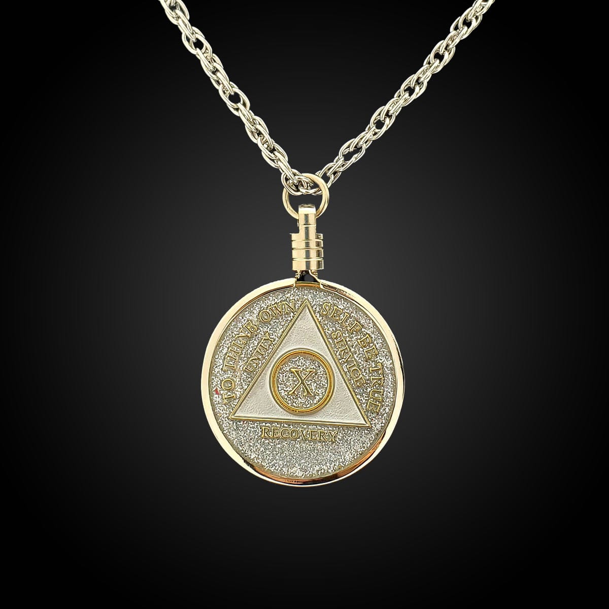 Medallion Necklace Holder Gold